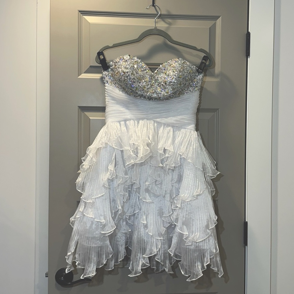 Xcite White Strapless/Beaded Homecoming Dress - Women’s 8